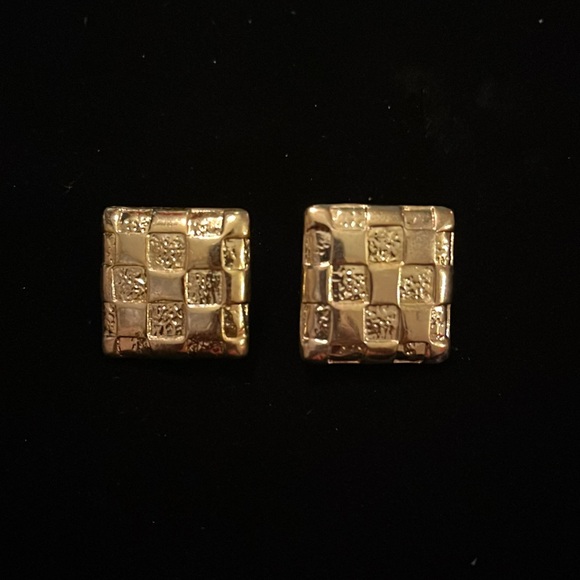 Gold Colored Square Earrings - Picture 13 of 17